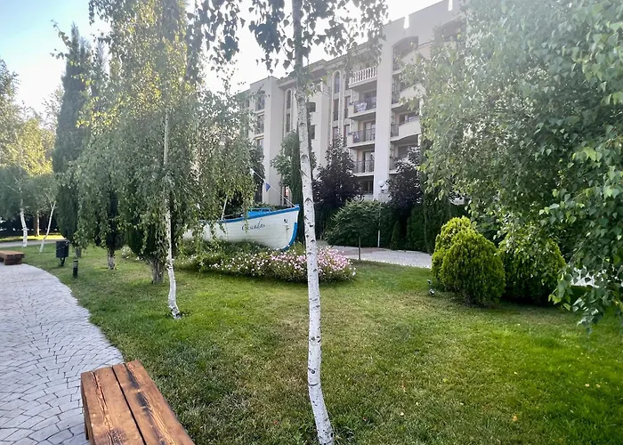 Luxury In Cascadas Family Sunny Apartment